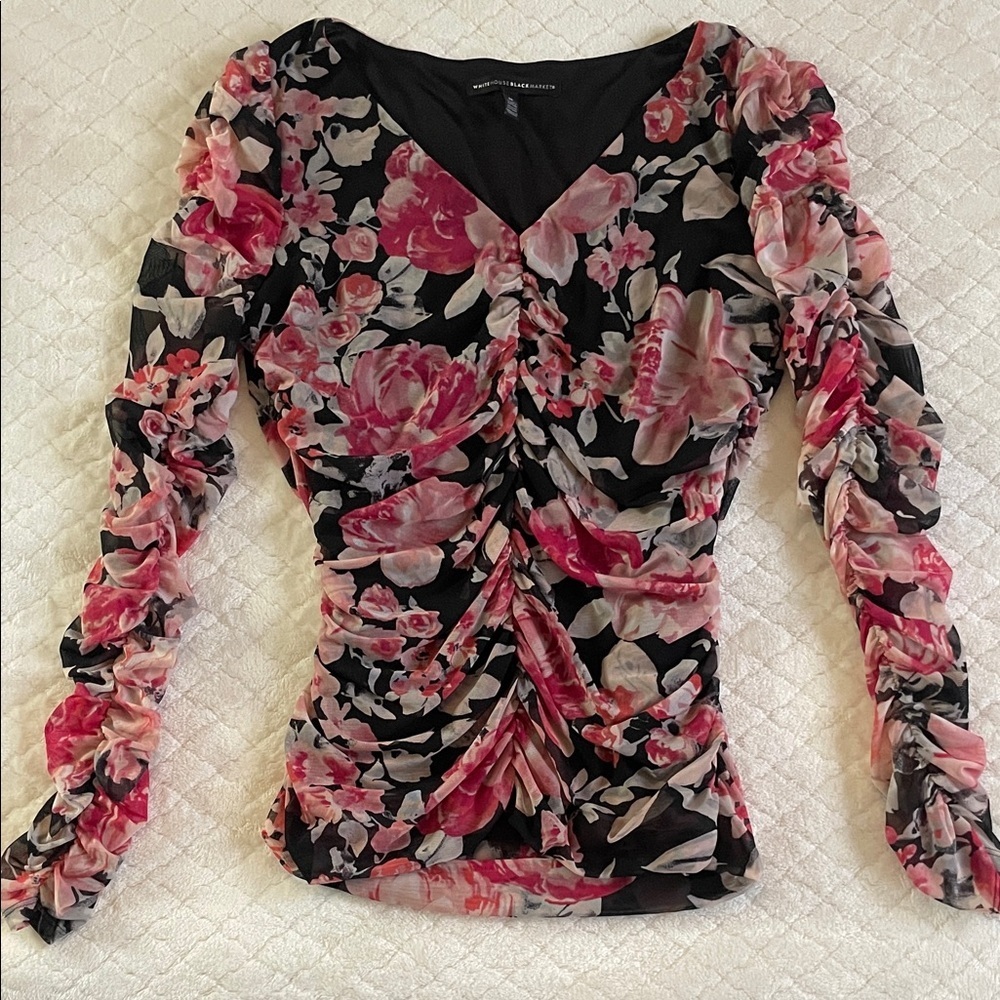 White House Black Market|Floral Ruched Long Sleeve Women's Top|Medium|EUC